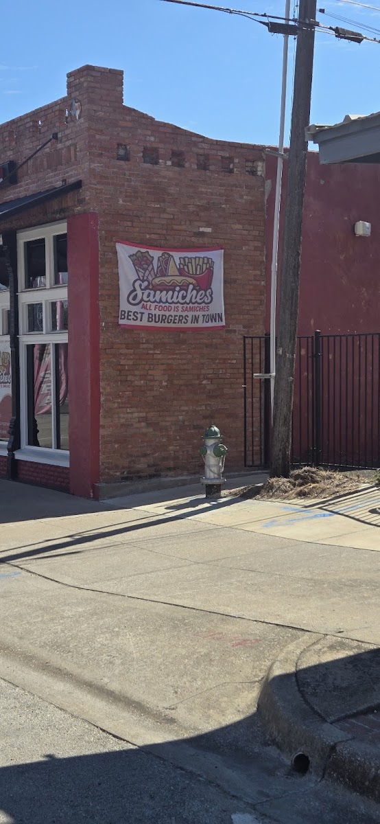 Samiches Bar & Grill