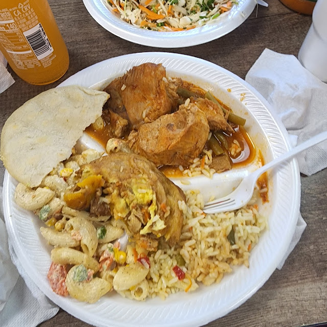 Pollo Guisado Con Arroz