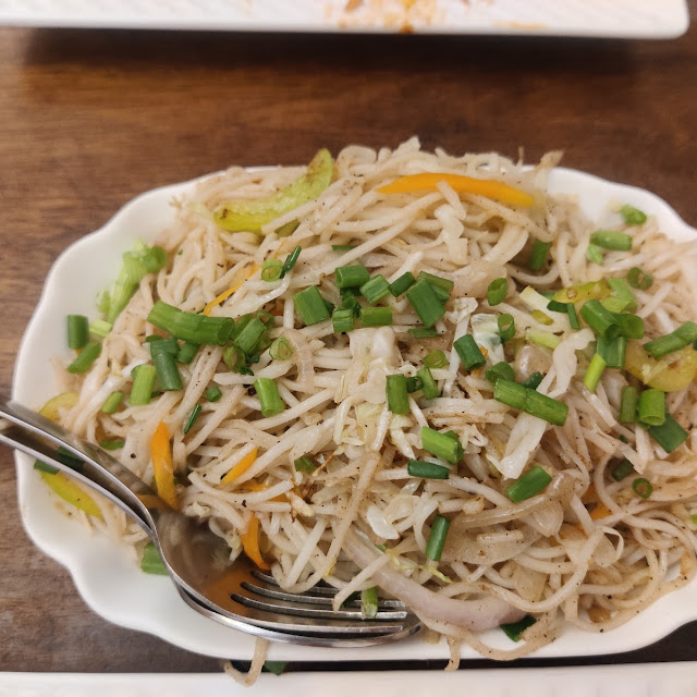 Veg Hakka Noodles