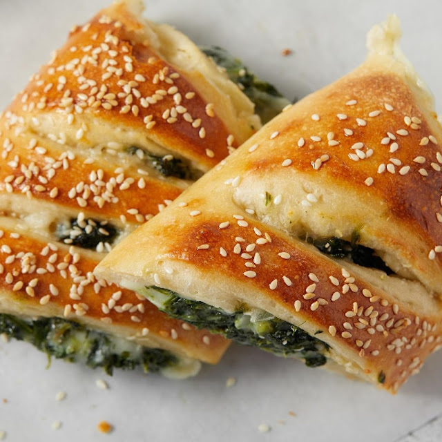 Not Just Pizzas Sbarro Offers Stuffed Strombolis Too