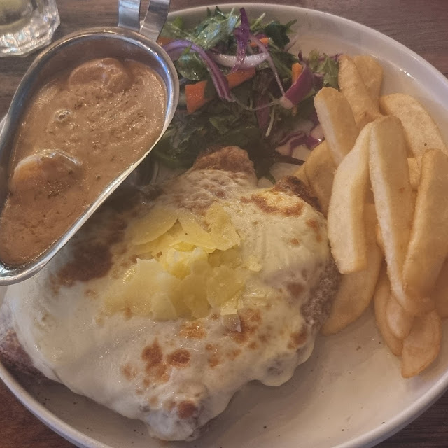 Schnitzel with Garlic Sauce
