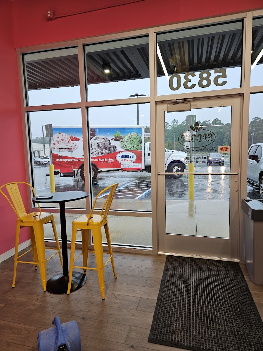 Scoops Ice Cream - Milton