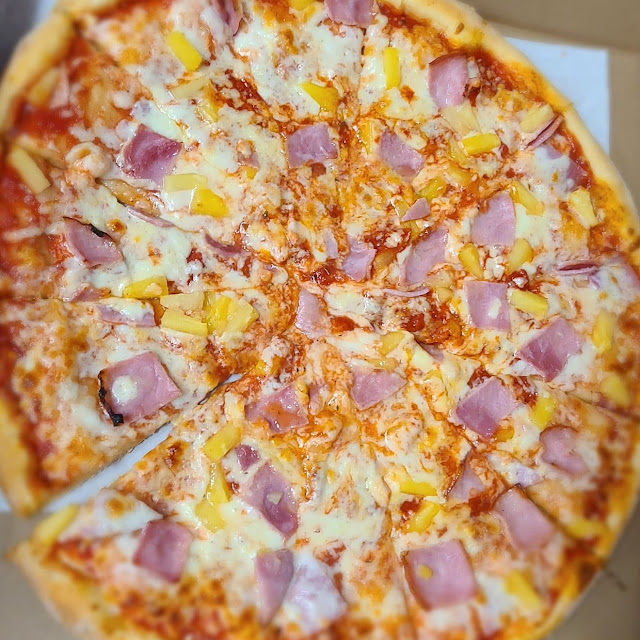 Hawaiian Pizza