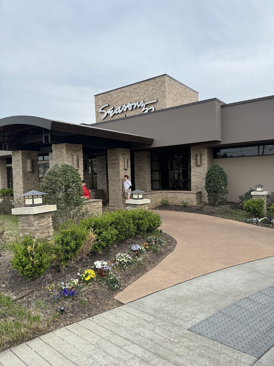 Seasons 52