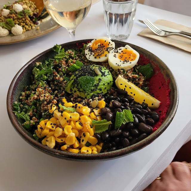 Breakfast Super Salad