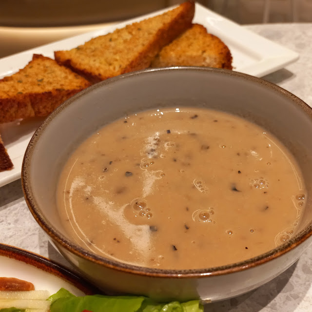Mushroom Soup and Garlic Bread