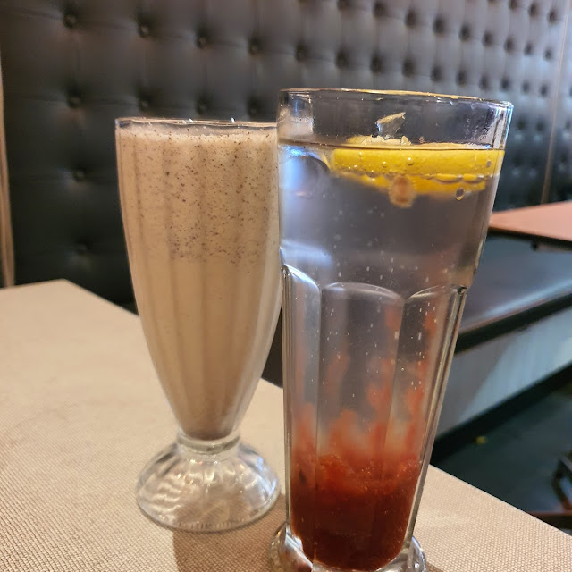 Oreo Milkshake & Strawberry Punch