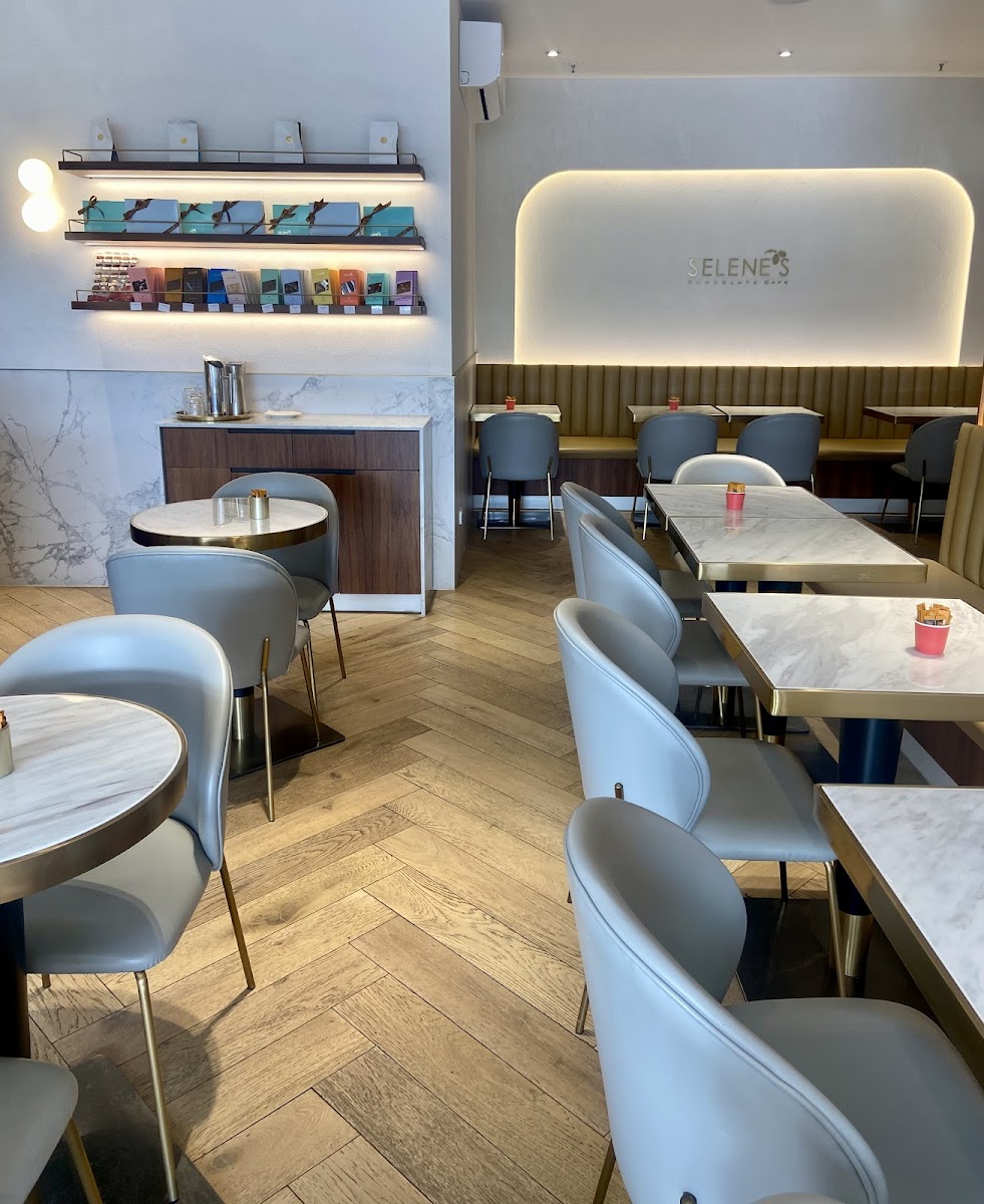 Selene's Chocolate Cafe
