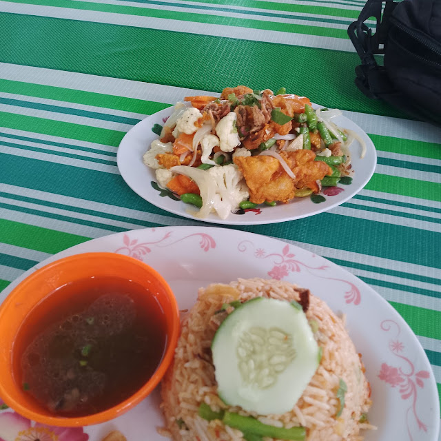 Nasi Goreng Ayam Kunyit