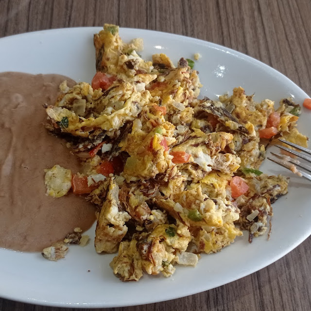 Machacado Con Huevo