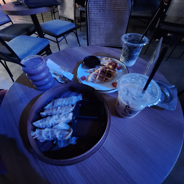 Lumpia & Strawberry Waffle