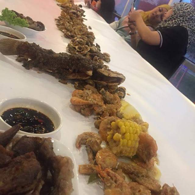 Seafood Fanatics