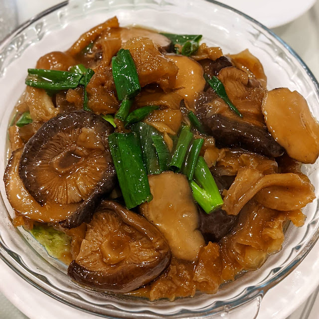 Braised Mushrooms and Fish Lips