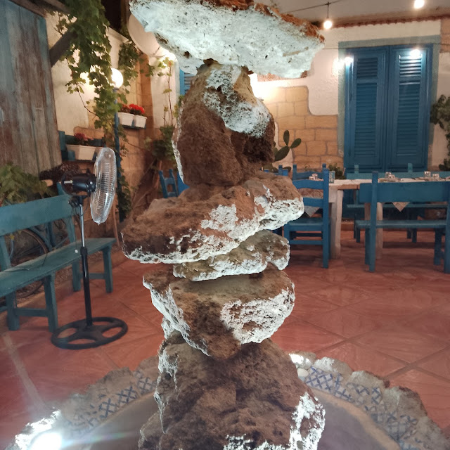 Fontana In Pietra