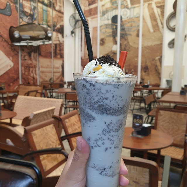 Cookies and Cream Milkshakes