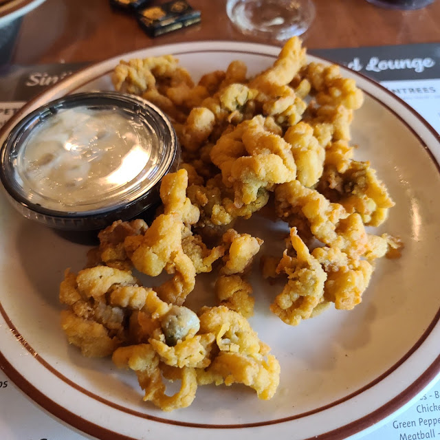 Filet Mignon & Fried Clams