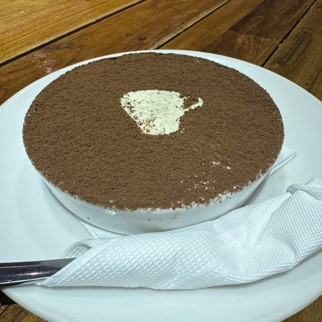 Tiramisu Cake