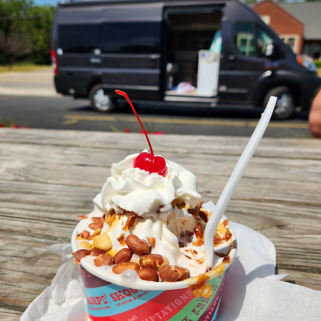 Snickers Sundae