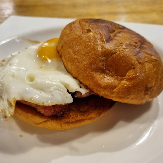 Bacon & Egg Roll
