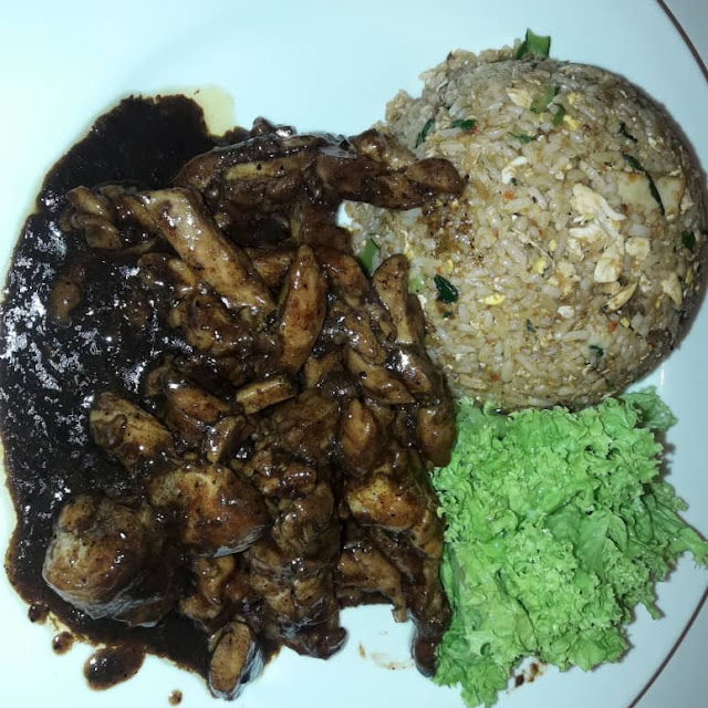 Black Pepper Chicken with Fried Rice and Salad