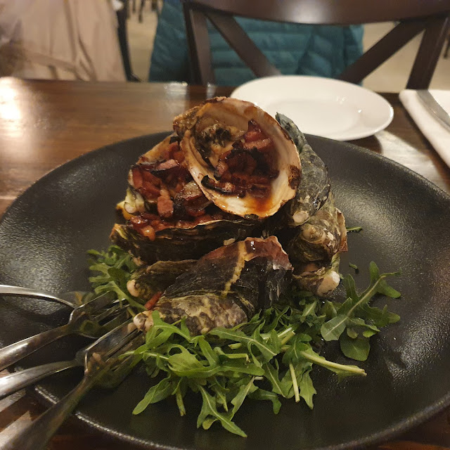 Oysters Kilpatrick