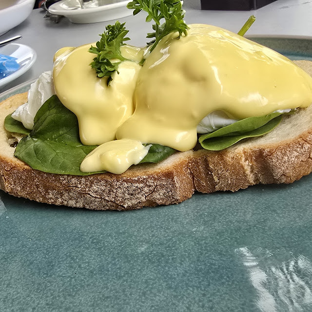 Eggs Benedicts