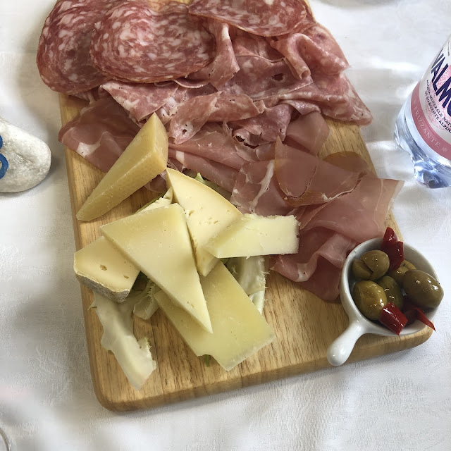 Tagliere Salumi E Formaggi