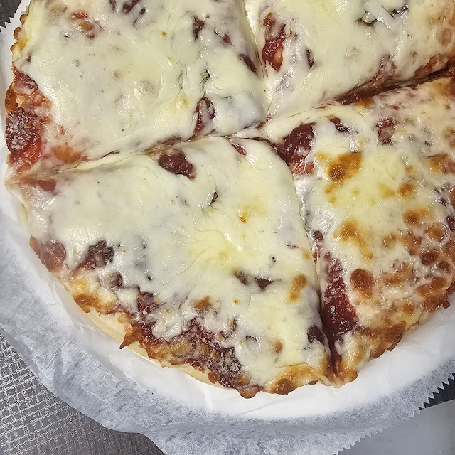 Pizza Guava & Cheese