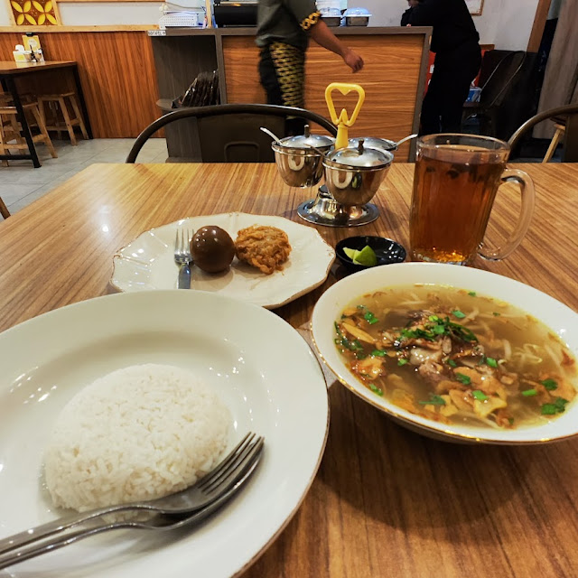 Soto Kudus Telor Bacem & Perkedel