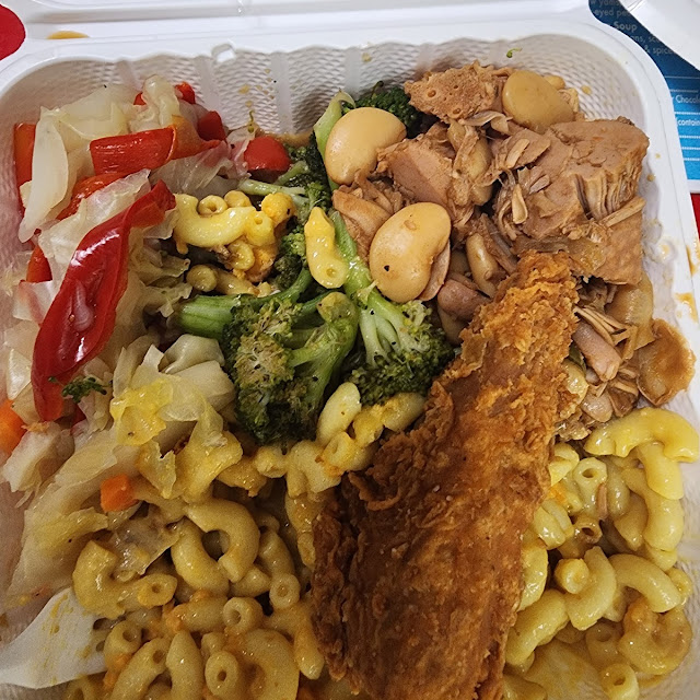 Mac & Cheese Fried Chicken Vegan Oxtail Broccoli and Mixed Veg
