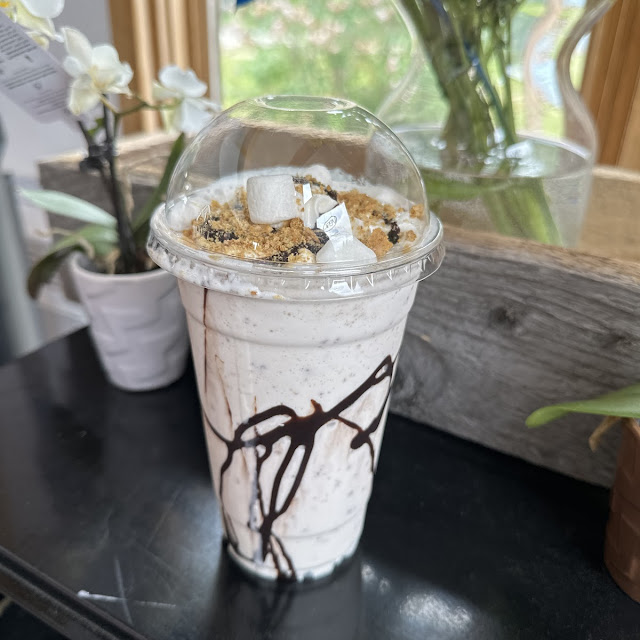 Oreo Cheese Cake Milkshake
