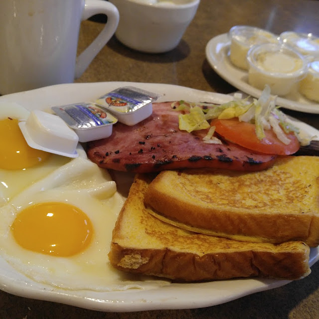 Eggs Toast Homefries