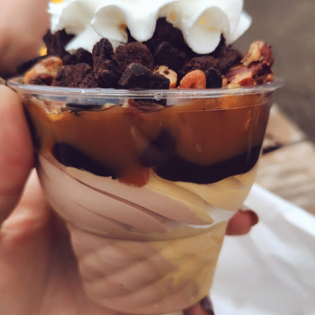 Turtle Sundae with Brownie