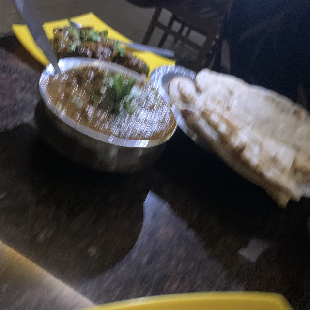 Butter Naan Chetinad Chicken