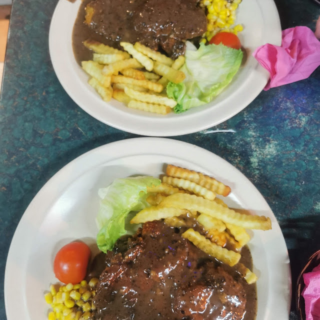 Black Pepper Chicken and Chicken Chop