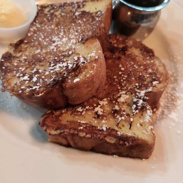 French Toast with Maple Syrup