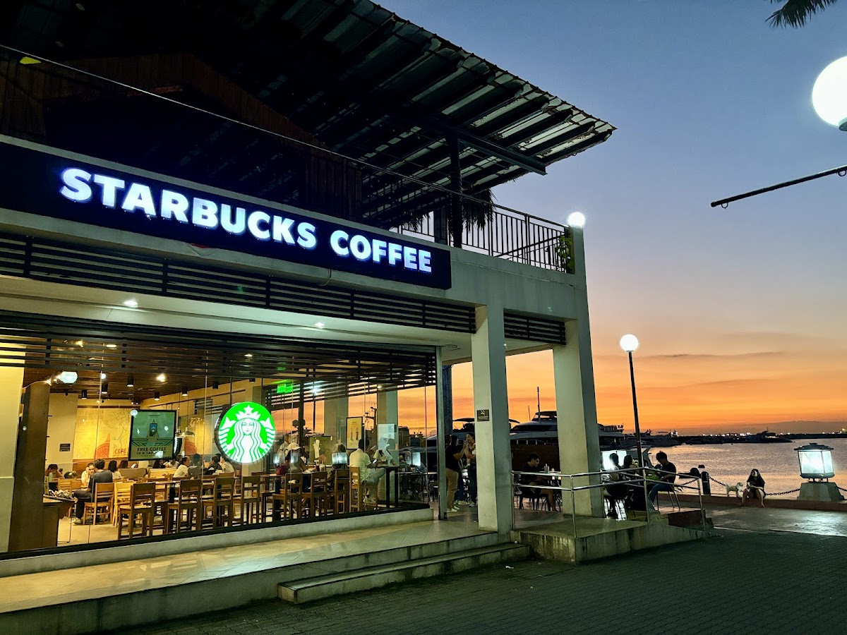 Starbucks Harbour Square