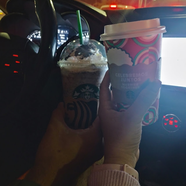Frapuccino Cookies And Cream Y Cafe Caliente Caramel Macchiato