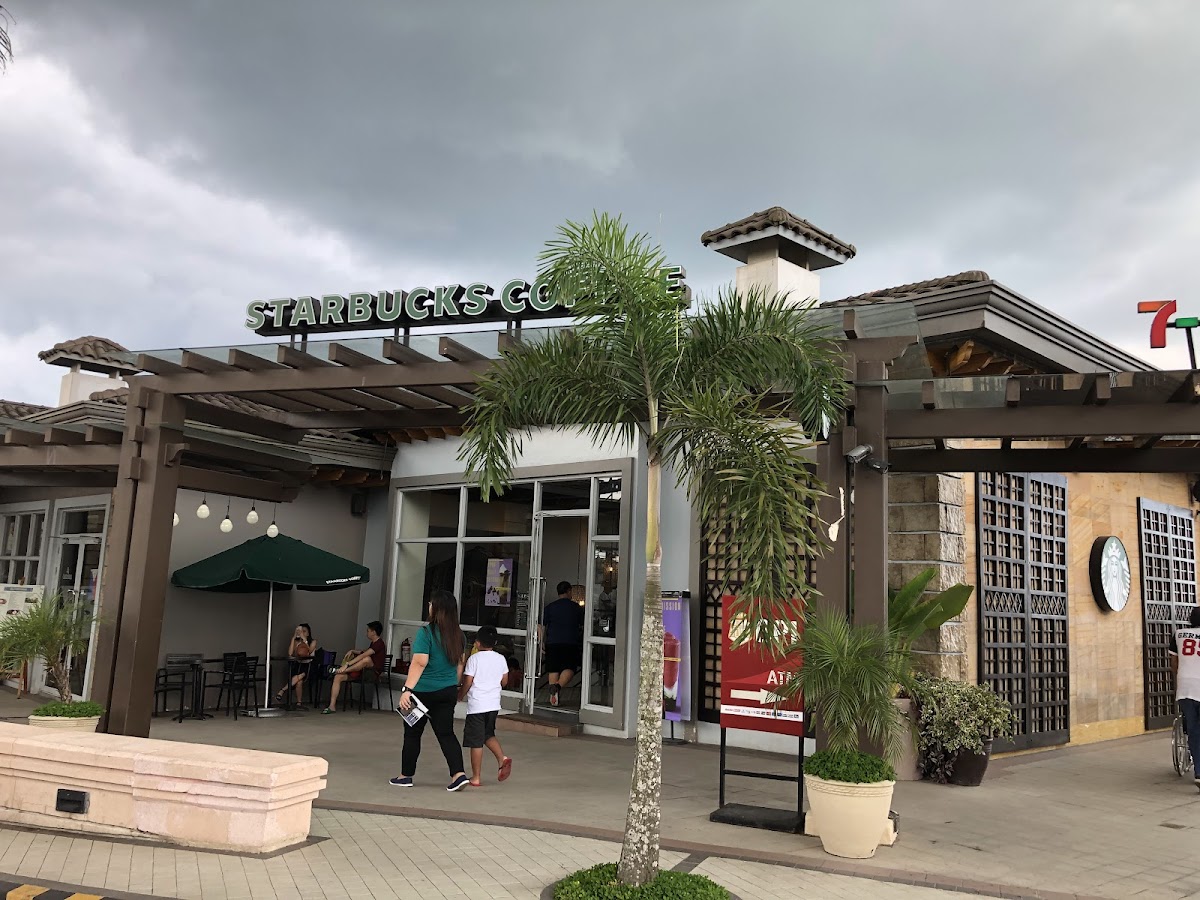 Starbucks - Twin Lakes Tagaytay