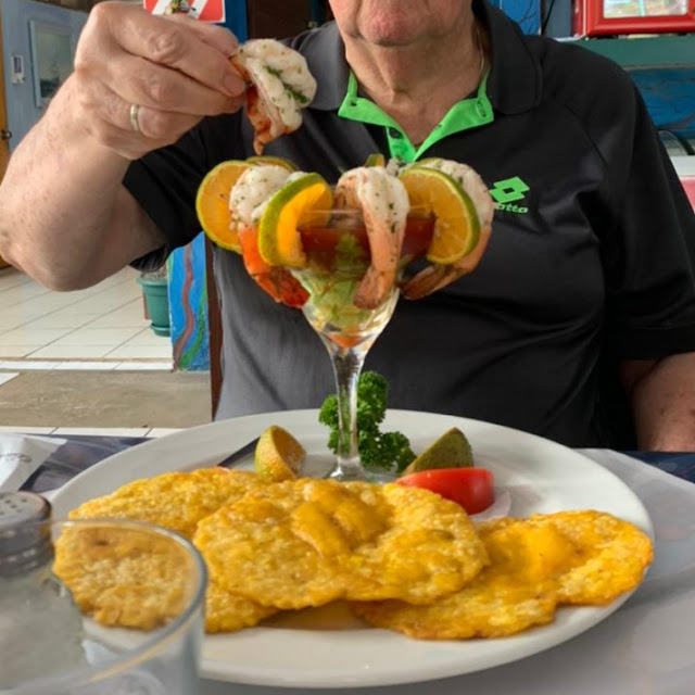 Coctel De Camarones Con Patacones