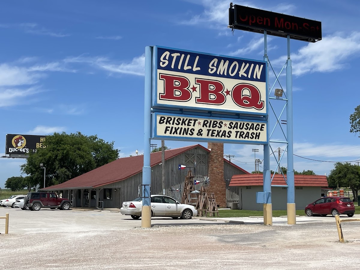 STILL SMOKIN BBQ
