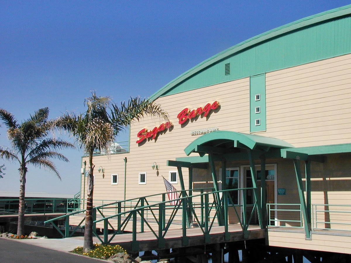 Sugar Barge Waterfront Bar & Grill