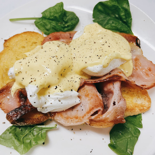 Egg Benedict with Bacon Spinach