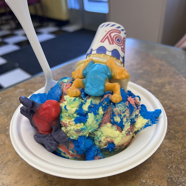 Play Dough Ice Cream with Gummy Frogs