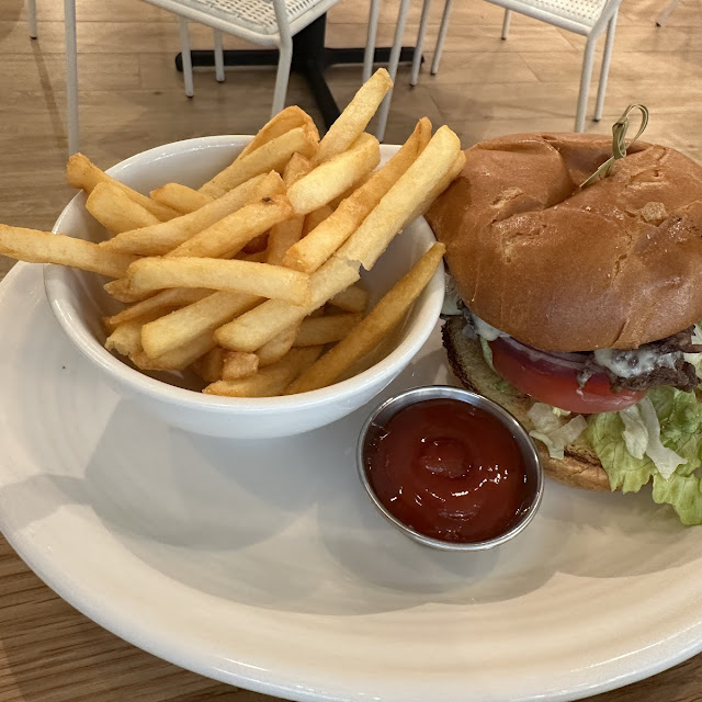 Burger with Chips
