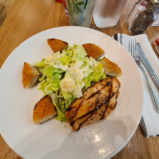 Ceasar Salad with Salmon