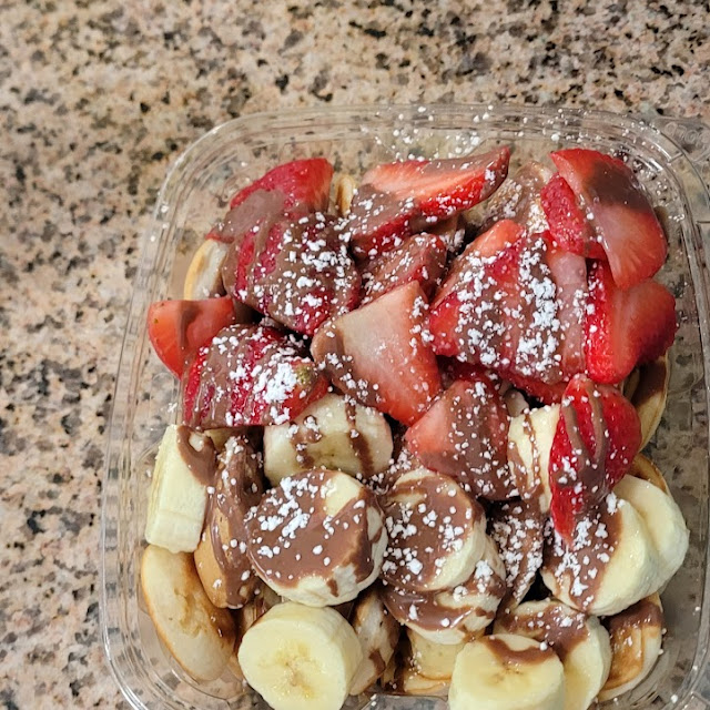 Mini Pancakes with Strawberries