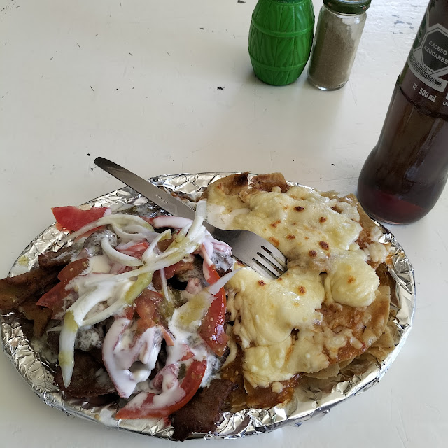 Chilaquiles Rojos Con Milanesa