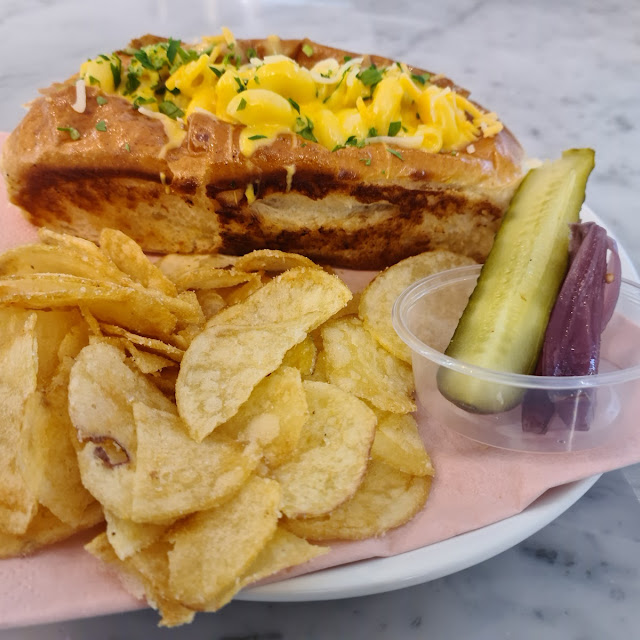 Mac and Cheese Roll