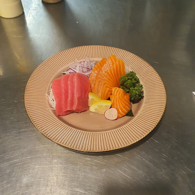 Salmon Small Sashimi